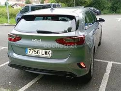 Gris / plata Usado 2022 Kia Ceed Berlina | 16.500 € (Precio justo)