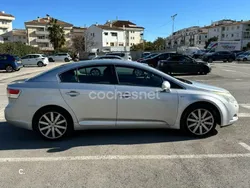 Gris / plata Usado 2010 Toyota Avensis Advance Berlina | 6900 € (Buen precio)