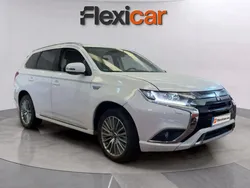 Blanco Usado 2019 Mitsubishi Outlander P-HEV Motion | 18.990 € (Precio justo)