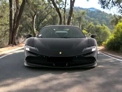 Negro Usado 2023 Ferrari SF90 Coupe | 474.900 €