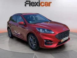 Rojo Usado 2022 Ford Kuga ST-Line SUV | 15.590 € (Precio justo)