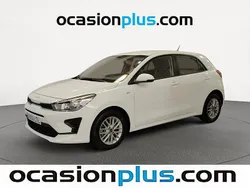 Blanco Usado 2021 Kia Rio Utilitario | 15.910 € (Precio justo)