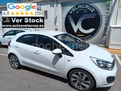 Blanco Usado 2014 Kia Rio Berlina | 8900 € (Precio justo)