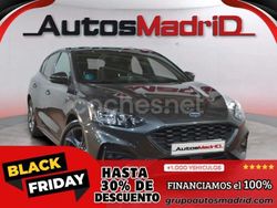 Gris / plata Usado 2022 Ford Focus ST-Line Berlina | 15.990 € (Buen precio)