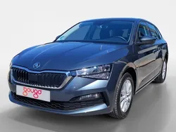 Gris Usado 2020 Skoda Scala Ambition Utilitario | 15.500 € (Precio justo)