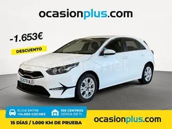 Blanco Usado 2023 Kia Ceed Berlina | 18.190 € (Precio justo)