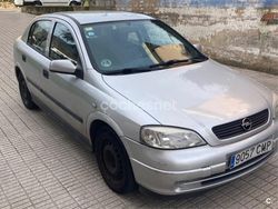 Gris / plata Usado 2003 Opel Astra Club Berlina | 2500 € (Precio justo)