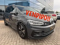Gris / plata Usado 2022 VW Touran Sportline Monovolumen | 34.900 € (Caro)