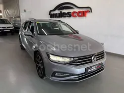 Gris / plata Usado 2020 VW Passat Executive Familiar | 16.500 € (Buen precio)