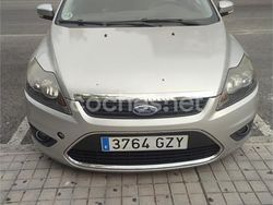 Gris / plata Usado 2010 Ford Focus Titanium Berlina | 5500 € (Precio justo)