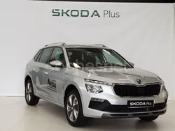 Gris plata Usado 2024 Skoda Kamiq Selection SUV | 22.990 € (Precio justo)