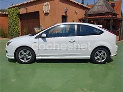 Blanco Usado 2007 Ford Focus Trend Berlina | 3400 € (Precio justo)