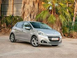 Gris Usado 2016 Peugeot 201 Access Berlina | 8000 €