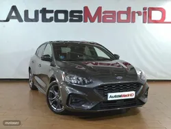 Gris / plata Usado 2022 Ford Focus ST-Line Berlina | 18.490 € (Precio justo)