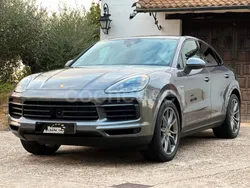 Gris / plata Usado 2020 Porsche Cayenne SUV | 71.999 € (Precio justo)