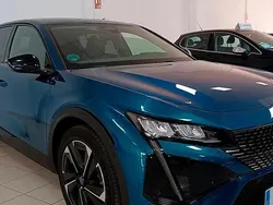 Azul obsession Usado 2023 Peugeot 408 Allure Berlina | 24.980 € (Precio justo)