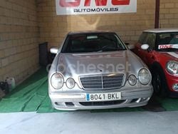 Gris / plata Usado 2001 Mercedes E320 Elegance Berlina | 3099 € (Buen precio)