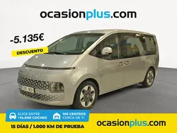 Gris / plata Usado 2022 Hyundai Staria Van | 32.490 € (Precio justo)