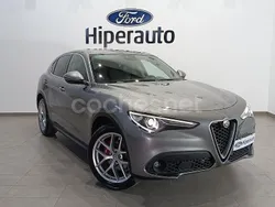 Gris / plata Usado 2019 Alfa Romeo Stelvio Executive SUV | 23.900 € (Buen precio)