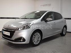Gris / plata Usado 2018 Peugeot 208 Style Utilitario | 8900 € (Precio justo)
