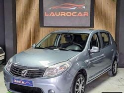 Gris Usado 2009 Dacia Sandero Lauréate Utilitario | 5499 € (Buen precio)