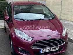 Violeta / lila Usado 2013 Ford Fiesta Utilitario | 5100 € (Precio justo)
