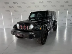 Negro Usado 2011 Jeep Wrangler Unlimited SUV | 37.900 €