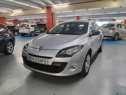 Gris / plata Usado 2011 Renault Mégane III Dynamique Berlina | 8500 € (Precio justo)