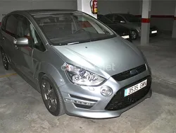 Gris / plata Usado 2010 Ford S-MAX Titanium S Monovolumen | 10.999 €