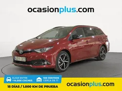 Rojo Usado 2017 Toyota Auris Hybrid Familiar | 19.490 € (Caro)
