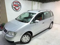 Gris / plata Usado 2006 VW Touran Monovolumen | 4990 € (Precio justo)