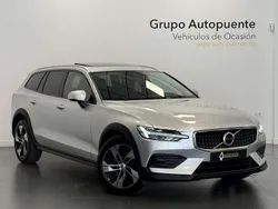 Plateado Usado 2021 Volvo V60 Familiar | 20.390 € (Precio justo)
