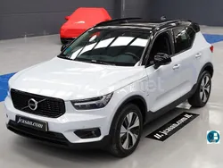 Blanco Usado 2021 Volvo XC40 R-Design SUV | 27.560 € (Precio justo)