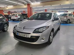 Gris / plata Usado 2011 Renault Mégane III Dynamique Berlina | 8500 € (Precio justo)