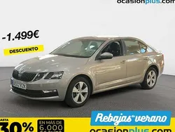 Beige Usado 2019 Skoda Octavia Ambition Utilitario | 14.991 € (Precio justo)