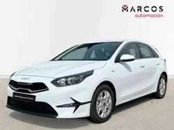 Blanco Usado 2023 Kia Ceed Utilitario | 20.000 € (Precio justo)