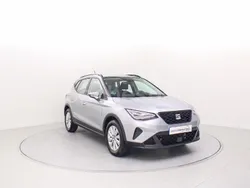 Gris / plata Usado 2024 Seat Arona Style SUV | 21.900 € (Caro)