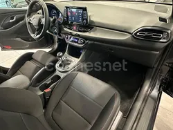 Gris / plata Usado 2024 Hyundai i30 N Line Berlina | 22.900 € (Caro)