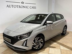 Gris / plata Usado 2023 Hyundai i20 Berlina | 15.490 € (Precio justo)