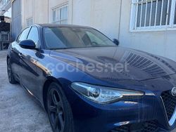 Azul Usado 2018 Alfa Romeo Giulia Super Berlina | 16.500 € (Super precio)
