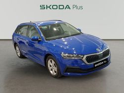 Azul Usado 2021 Skoda Octavia Active Familiar | 18.790 € (Precio justo)