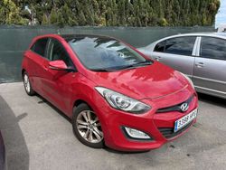 Rojo metalico Usado 2013 Hyundai i30 GLS Utilitario | 8200 € (Caro)
