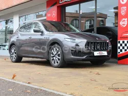 Gris / plata Usado 2017 Maserati Levante SUV | 35.950 € (Buen precio)