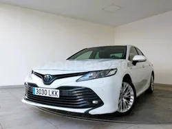 Blanco Usado 2020 Toyota Camry Advance Berlina | 18.900 € (Precio justo)