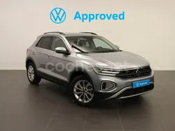 Gris plata Usado 2024 VW T-Roc Life SUV | 25.490 € (Precio justo)