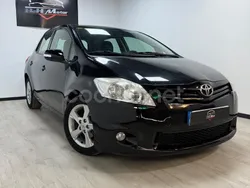 Negro Usado 2011 Toyota Auris Edition Berlina | 8500 €