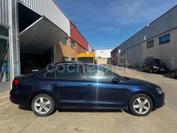 Azul Usado 2013 VW Jetta Advance Berlina | 10.500 € (Un poco caro)