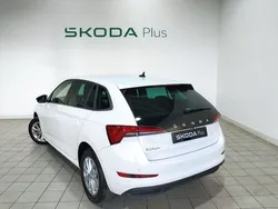 Blanco Usado 2023 Skoda Scala Ambition Utilitario | 17.990 € (Precio justo)