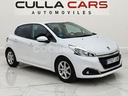 Blanco Usado 2015 Peugeot 208 Active Utilitario | 7499 € (Precio justo)