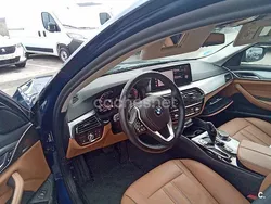 Azul Usado 2021 BMW 530 Familiar | 35.950 € (Buen precio)